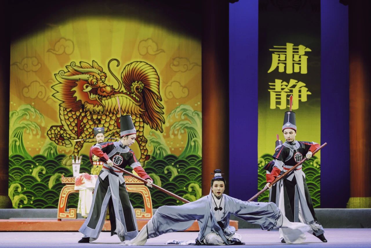 <a href=http://www.xiaopiaoyou.com/yuejudefayuandi/ target=_blank class=infotextkey>越剧</a>血手印