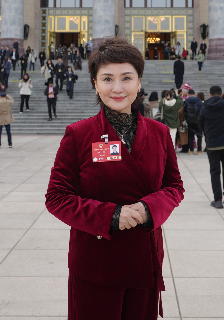 住陕全国政协委员李梅