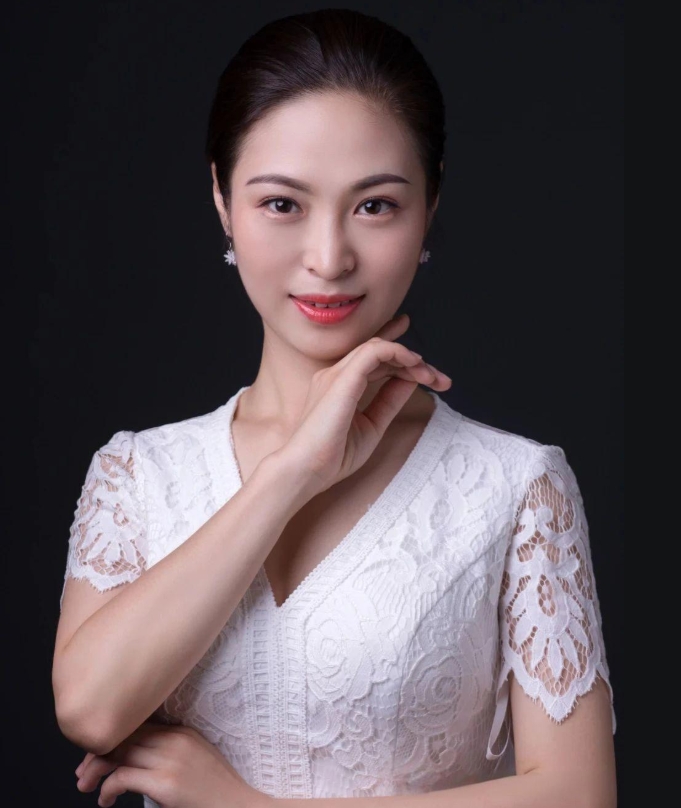 <a href=http://www.xiaopiaoyou.com/huangmeixidefayuandi/ target=_blank class=infotextkey>黄梅戏</a>演员夏圆圆