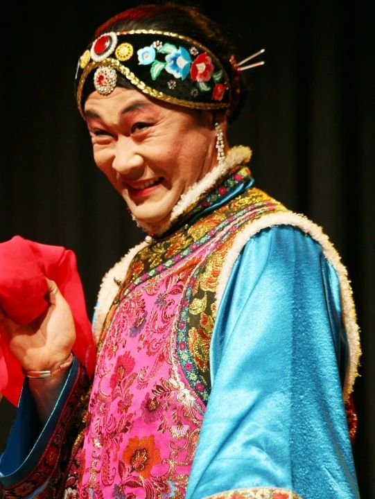 王占新