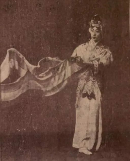芙蓉草《天女散花》