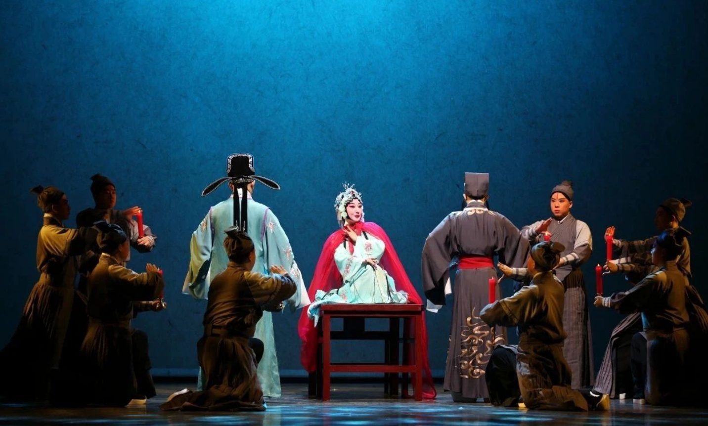 <a href=http://www.xiaopiaoyou.com/jingjuguocui/ target=_blank class=infotextkey>京剧</a>命定乌龙院