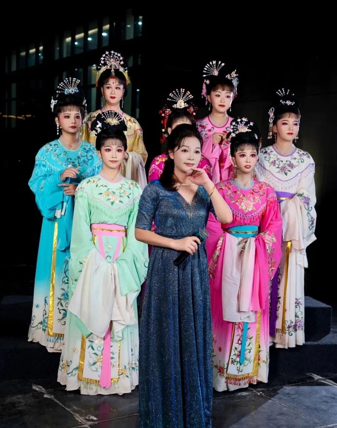<a href=http://www.xiaopiaoyou.com/huangmeixidefayuandi/ target=_blank class=infotextkey>黄梅戏</a>快闪