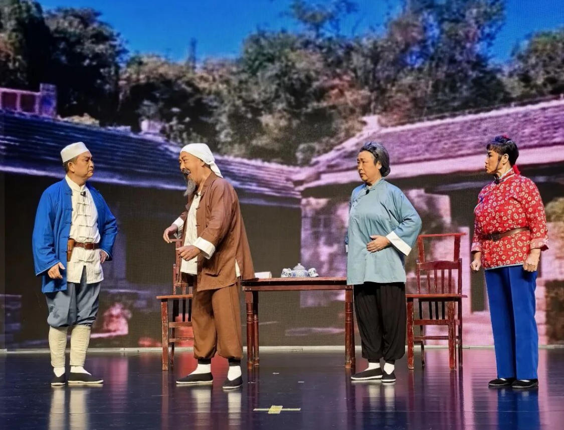评剧母子两代英雄