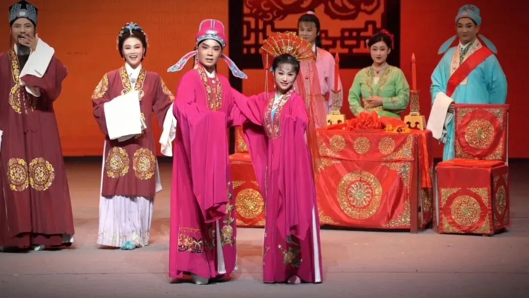 <a href=http://www.xiaopiaoyou.com/huangmeixidefayuandi/ target=_blank class=infotextkey>黄梅戏</a>《红丝错》即将参加2025年安庆十一<a href=http://www.xiaopiaoyou.com/huangmeixidefayuandi/ target=_blank class=infotextkey>黄梅戏</a>展演周